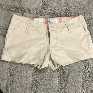 Like new khaki Billabong shorts!!!